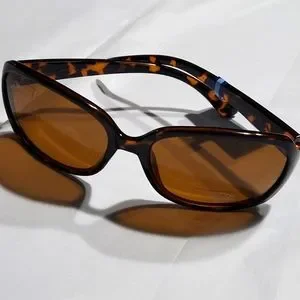 Oscar De La Renta women\'s polarized 100% UV protection tortoise sunglasses New Oscar de la Renta | Accessories | Oscar De La Renta Womens  main image 3